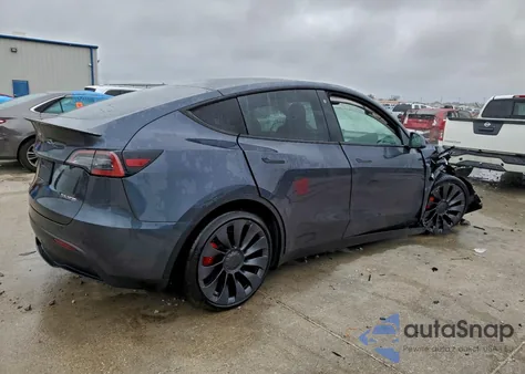 2022 Tesla Model Y из США, поврежденный, VIN 7SAYGDEF7NF373793